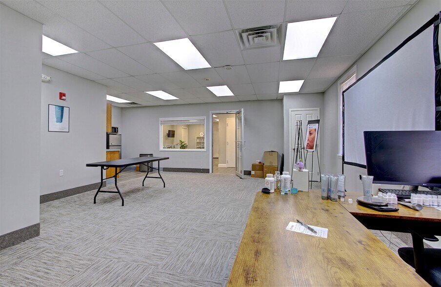 More Photos Of 1502 Lear Industrial Pky, Avon Warehouse For Lease