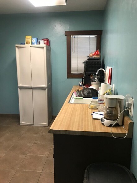 More Photos Of 2757 Foothill Blvd, La Crescenta Freestanding For Sale