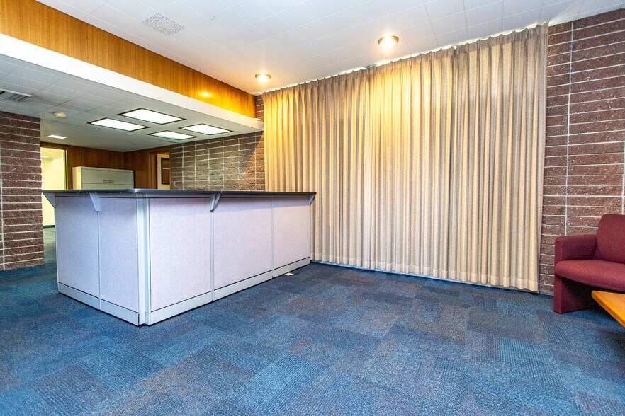 More Photos Of 971 E Broadway Ave, Atwater Office For Lease