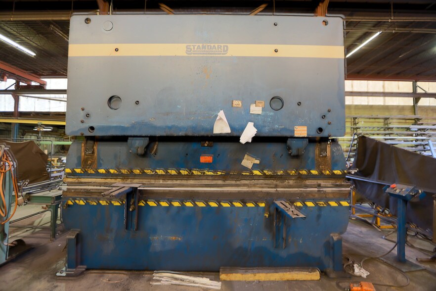 More Photos Of 633 Fellows Ave, Hanover Township Warehouse For Sale