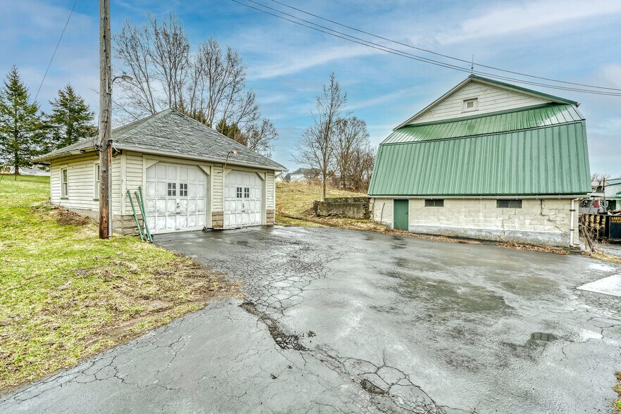 More Photos Of 1506 Empire Blvd, Webster Industrial For Lease