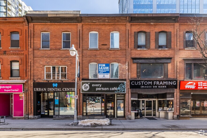 More Photos Of 135-147 Bank St, Ottawa Storefront Retail Office For Lease