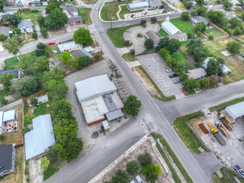 More Photos Of 1390 McQueeney Rd, New Braunfels Sports And Entertainment For Sale