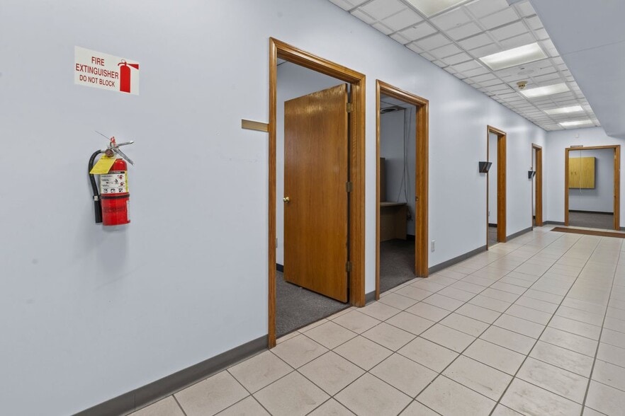 More Photos Of 1301 S 6th St, Noblesville Manufacturing For Sale