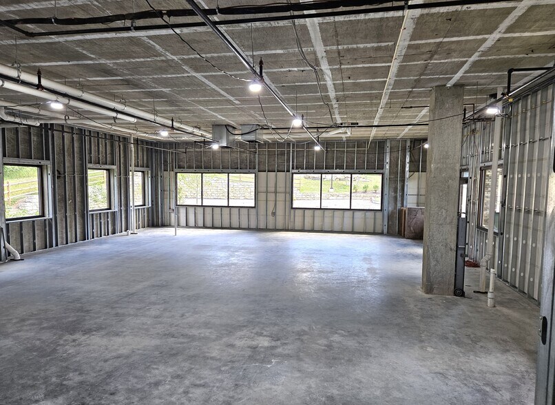 More Photos Of 3407 West Chester Pike, Newtown Square Office For Lease