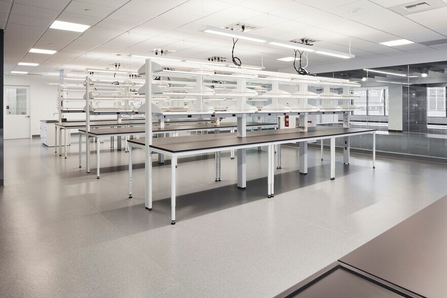 More Photos Of 1930 Boren Ave, Seattle Office For Lease