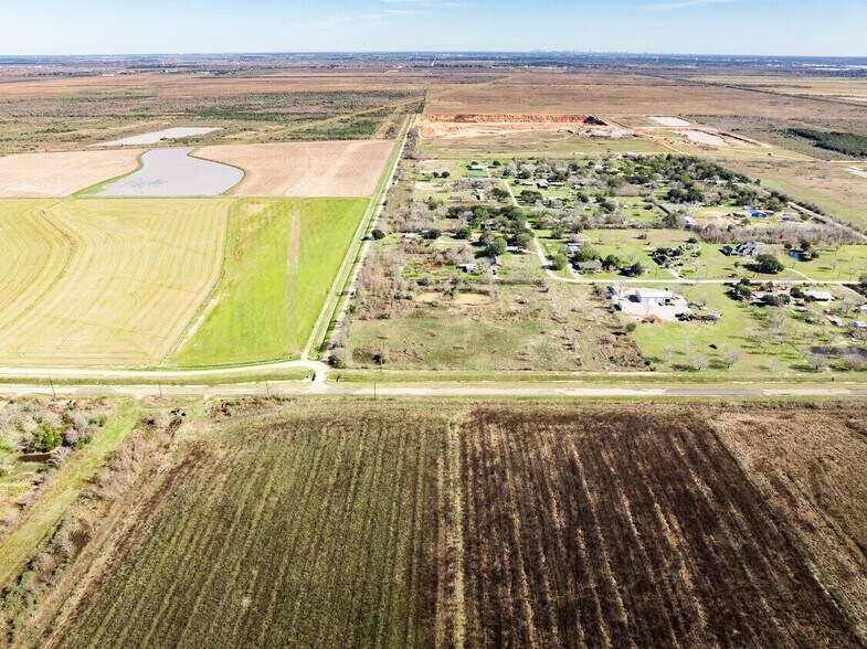 More Photos Of 3769 Bermuda dr, Brookshire Land For Lease