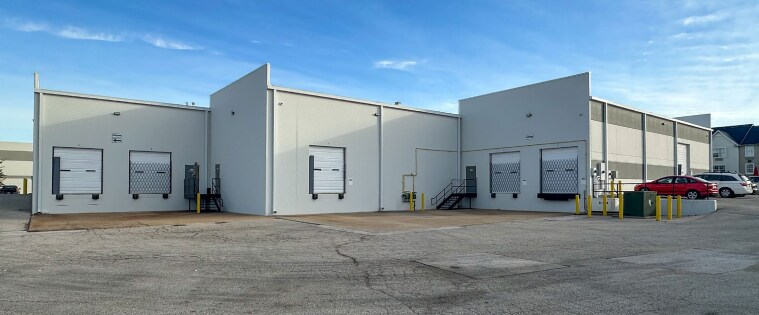 More Photos Of 1663-1677 Fenton Business Park Ct, Fenton Manufacturing For Lease