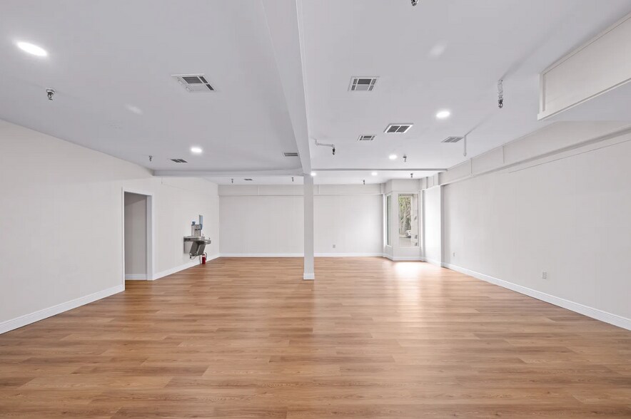 More Photos Of 2441 NW 43rd St, Gainesville General Retail For Sale