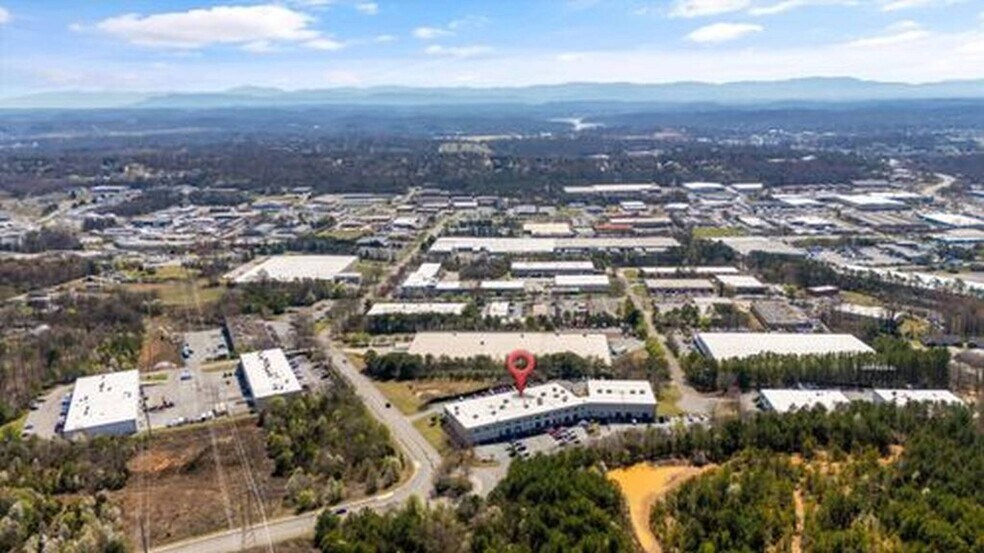 More Photos Of 1845 Midpark Rd, Knoxville Office For Lease