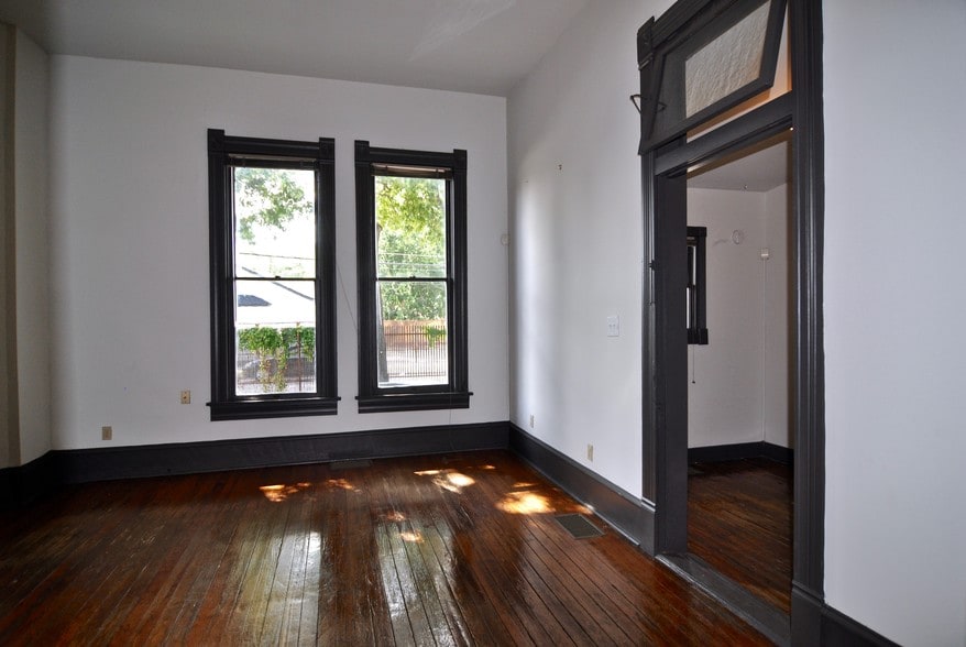 More Photos Of 1000 E Cesar Chavez St, Austin Loft Creative Space For Lease