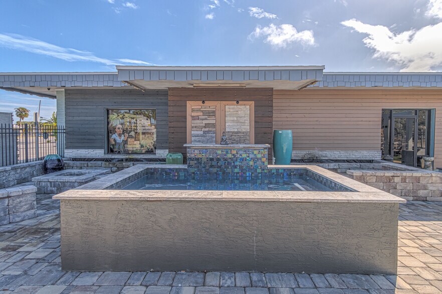 More Photos Of 2036 S Ridgewood Ave, Daytona Beach Medical For Sale