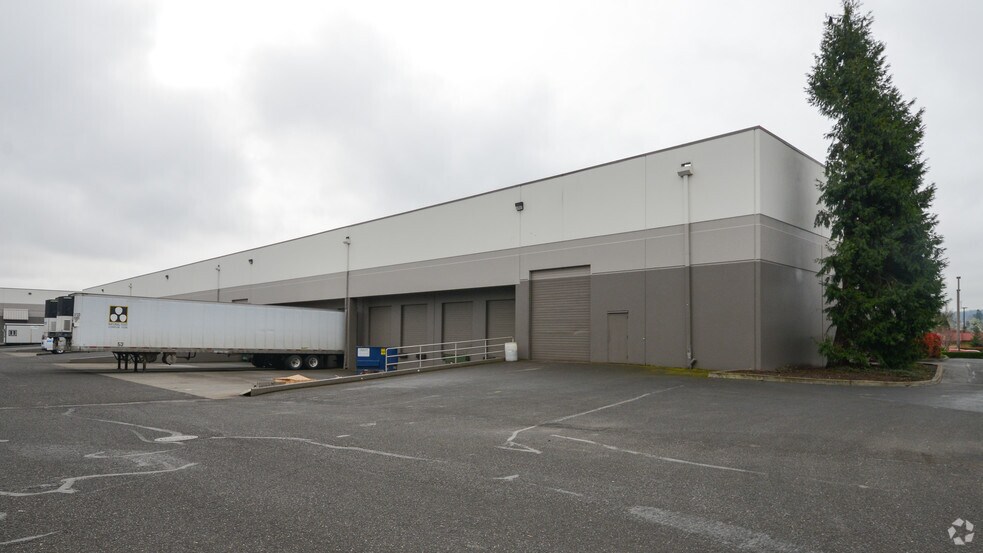 More Photos Of 14811 NE Airport Way, Portland Warehouse For Lease