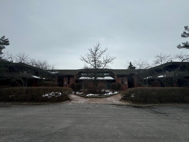 More Photos Of 3781-3799 Green Rd, Beachwood Office For Lease