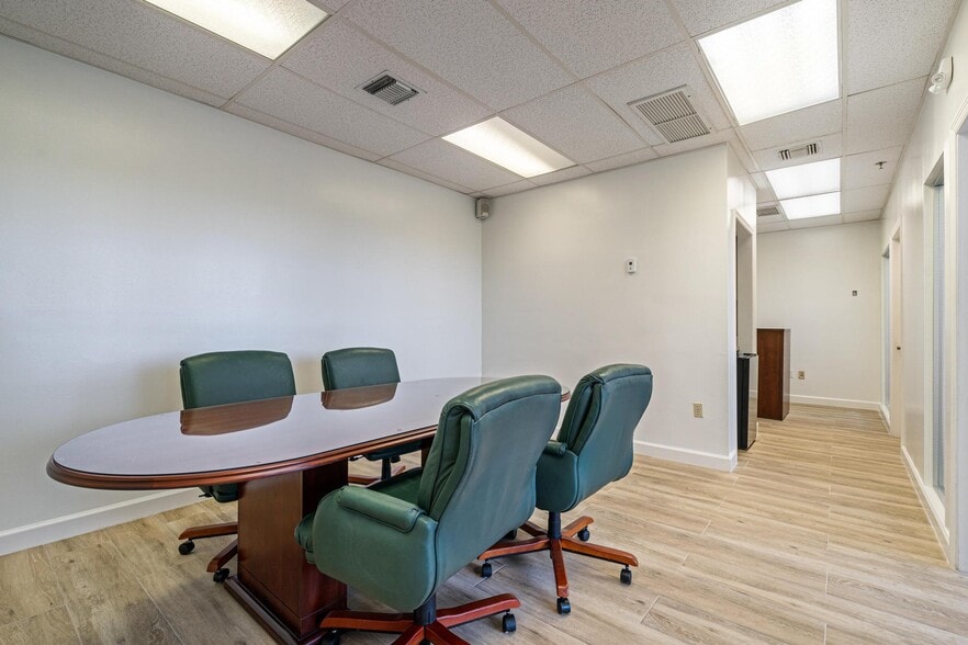 More Photos Of 2455 E Sunrise Blvd, Fort Lauderdale Loft Creative Space For Sale