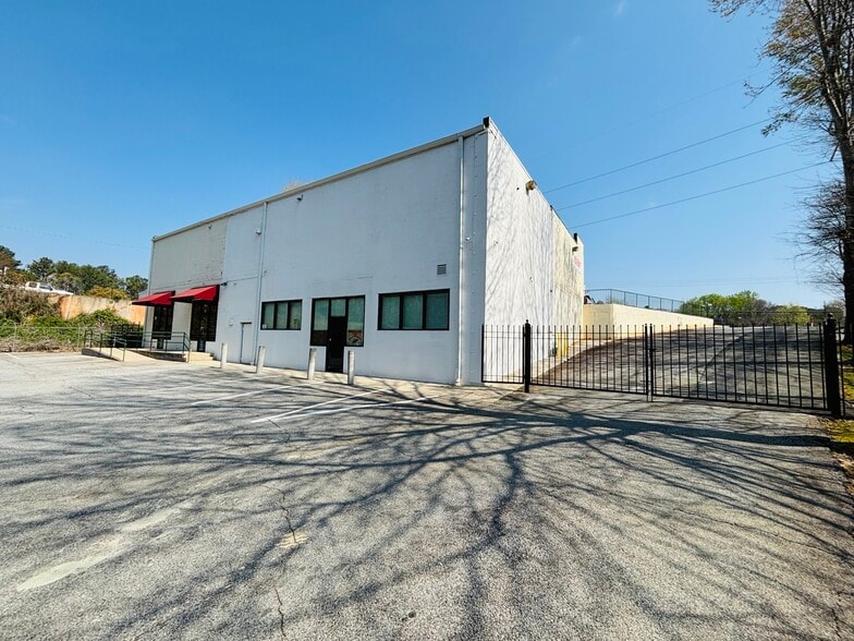 More Photos Of 4869 Covington Hwy, Decatur Freestanding For Sale