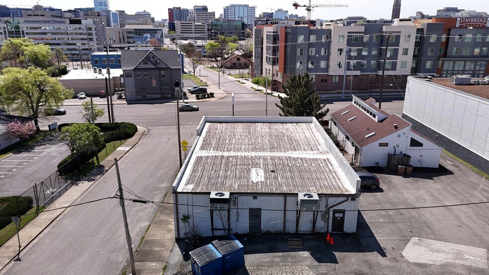 More Photos Of 2100 Charlotte Ave, Nashville Freestanding For Lease