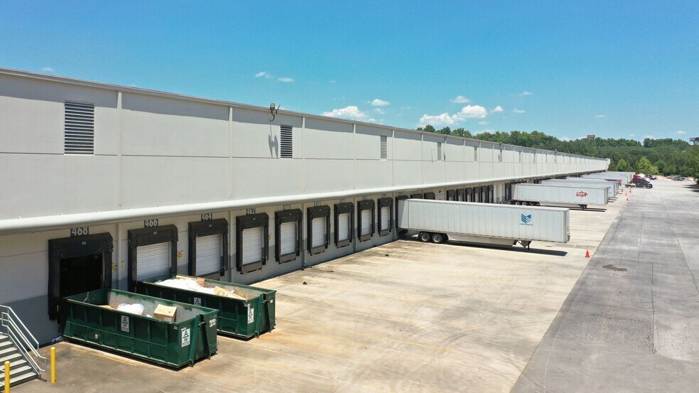 More Photos Of 1525 Oakley Industrial Blvd, Fairburn Distribution For Lease