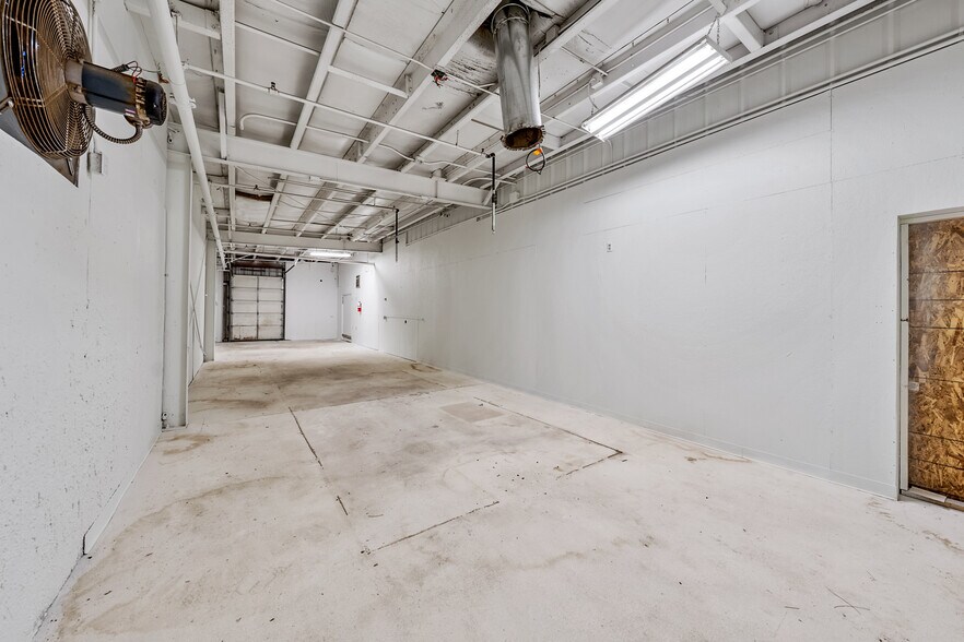 More Photos Of 1385 Antelope Rd, White City Manufacturing For Lease