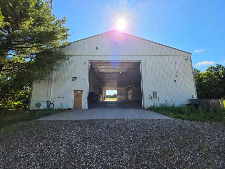 More Photos Of N12757 Rindahl Valley Rd, Osseo Warehouse For Lease