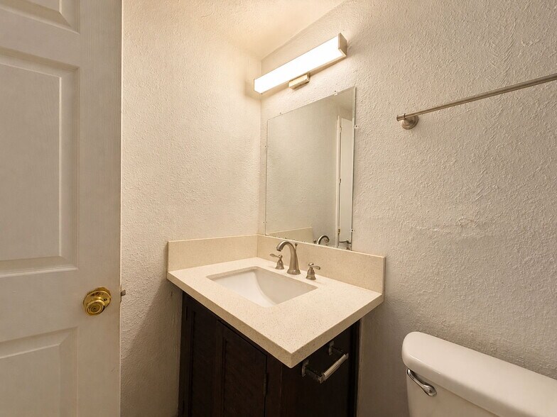 More Photos Of 1004 Austin St, Portland Apartments For Sale