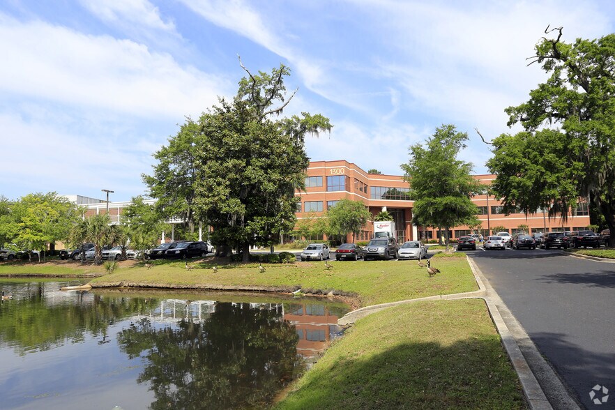 More Photos Of 1300 Hospital Dr, Mount Pleasant Medical For Lease