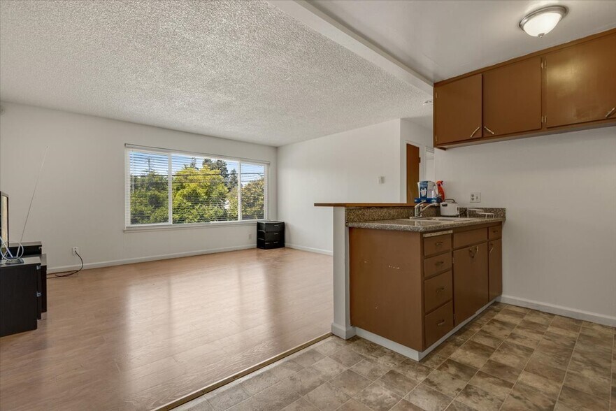 More Photos Of 2231-2233 Grant St, Berkeley Apartments For Sale