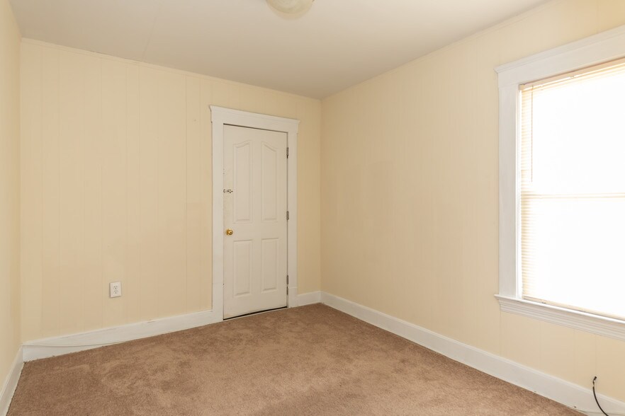 More Photos Of 6001 State Rd, Parma Restaurant For Sale