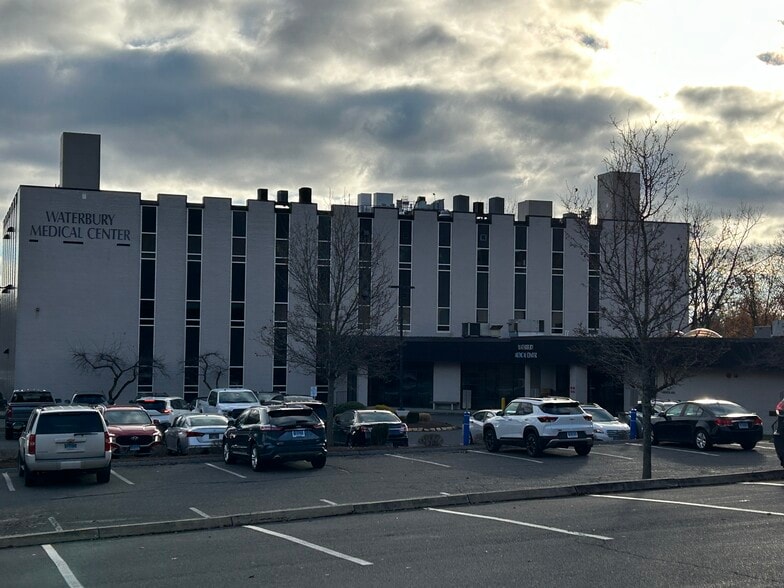 More Photos Of 1389 W Main St, Waterbury Medical For Lease