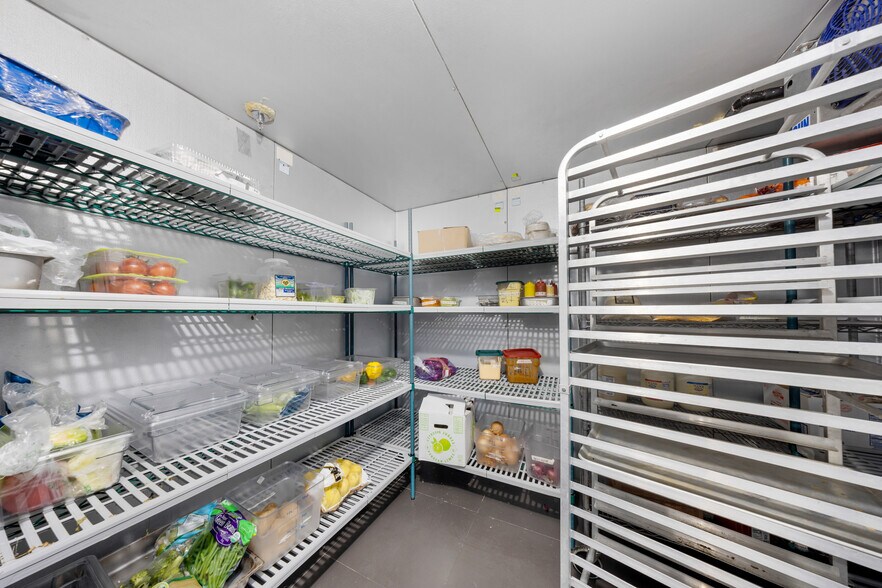 More Photos Of 1360 NW 88th Ave, Doral Bar For Sale