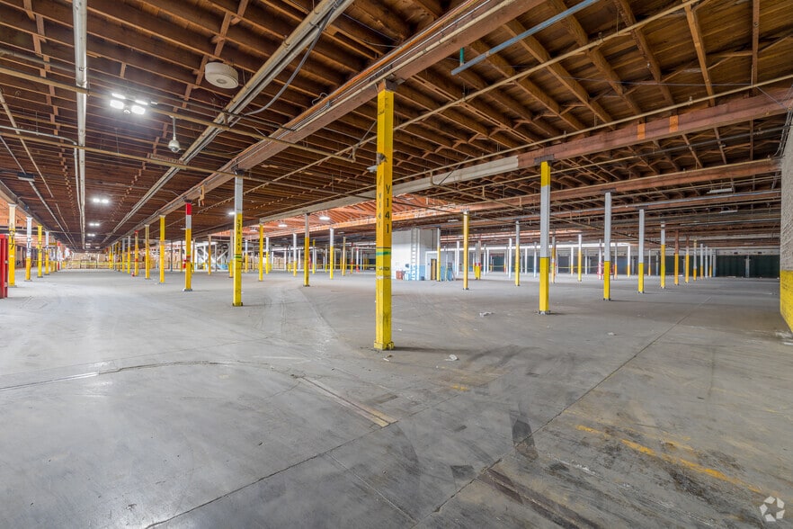 More Photos Of 5525 S Soto St, Vernon Warehouse For Lease