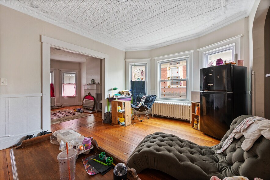 More Photos Of 21 Main St, Kingston Apartments For Sale