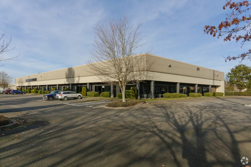 More Photos Of 9316 Lakeview Ave SW, Lakewood Warehouse For Lease