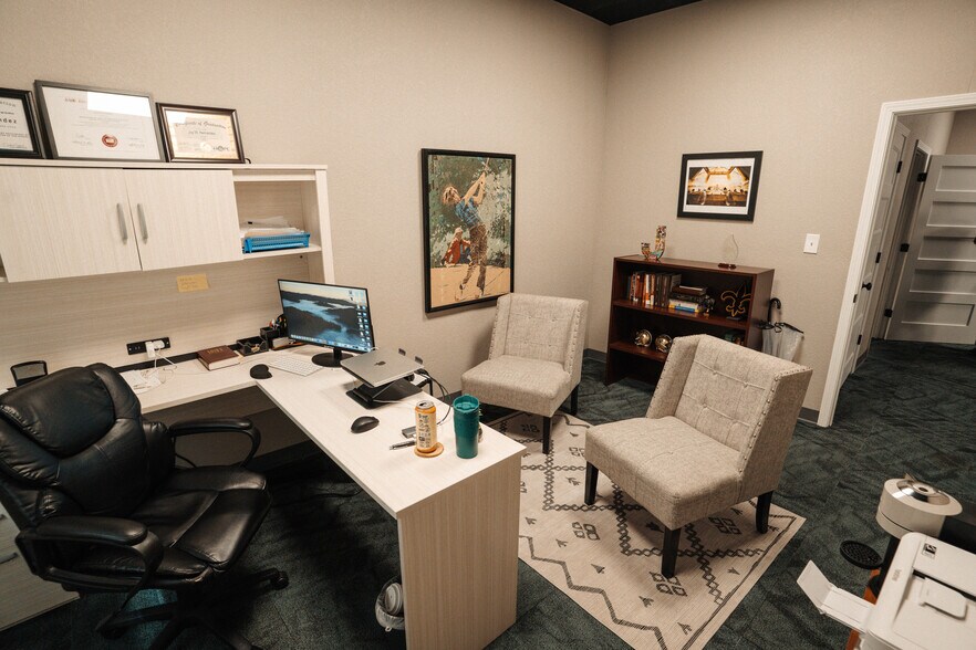 More Photos Of 8432 Park Place Blvd, Houston Office For Sale