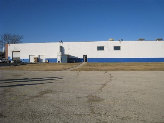 Primary Photo Of 1110 Windsor Rd, Loves Park Distribution For Sale