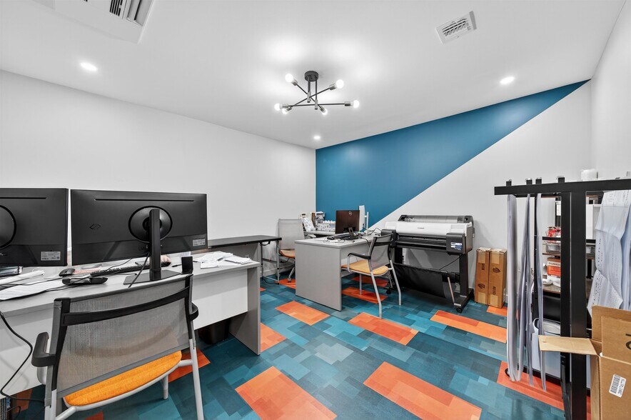 More Photos Of 11 Abrams Rd, Central Valley Office For Sale