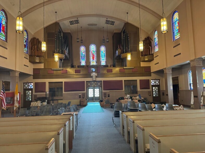 More Photos Of 241 Pearson St, Ferndale Religious Facility For Sale