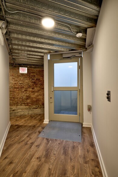 More Photos Of 3404-3412 N Sheffield Ave, Chicago Storefront Retail Office For Lease