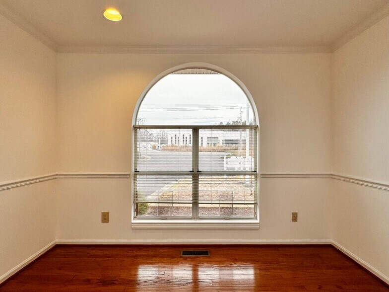 More Photos Of 2820 Hydraulic Rd, Charlottesville Apartments For Lease