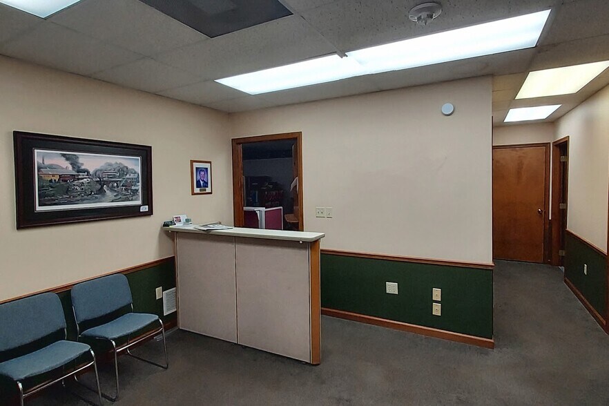 More Photos Of 335 Main St, Mcsherrystown Office For Lease