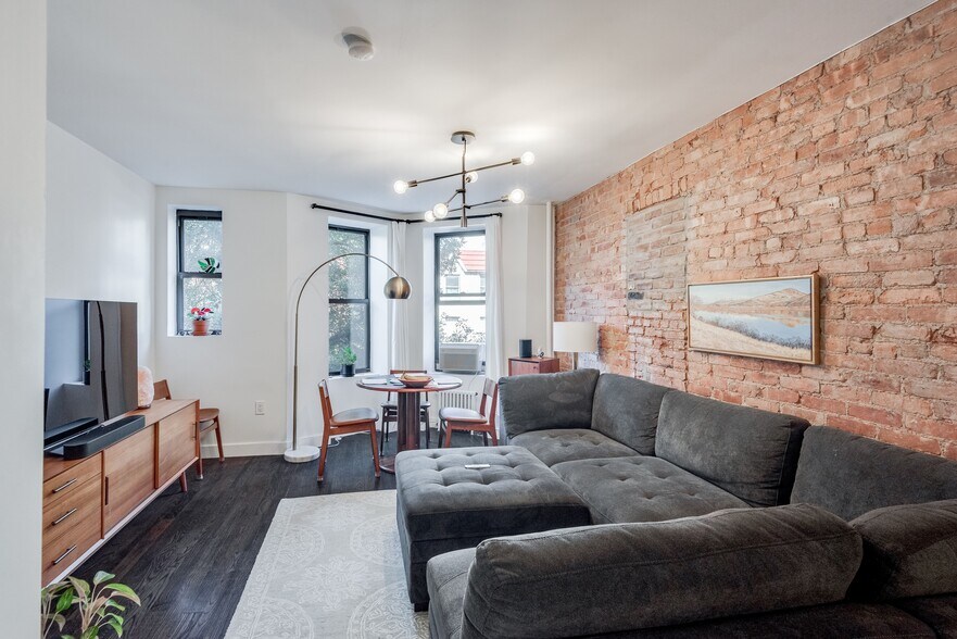 More Photos Of 14 Lincoln Pl, Brooklyn Apartments For Sale