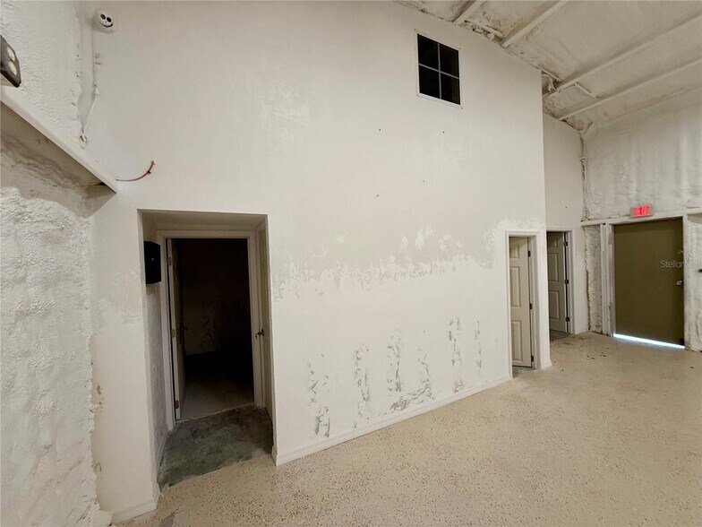 More Photos Of 121 E McKenzie St, Punta Gorda Warehouse For Sale