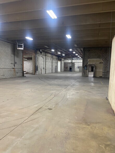 More Photos Of 5417 E Broadway Ave, Spokane Service For Sale