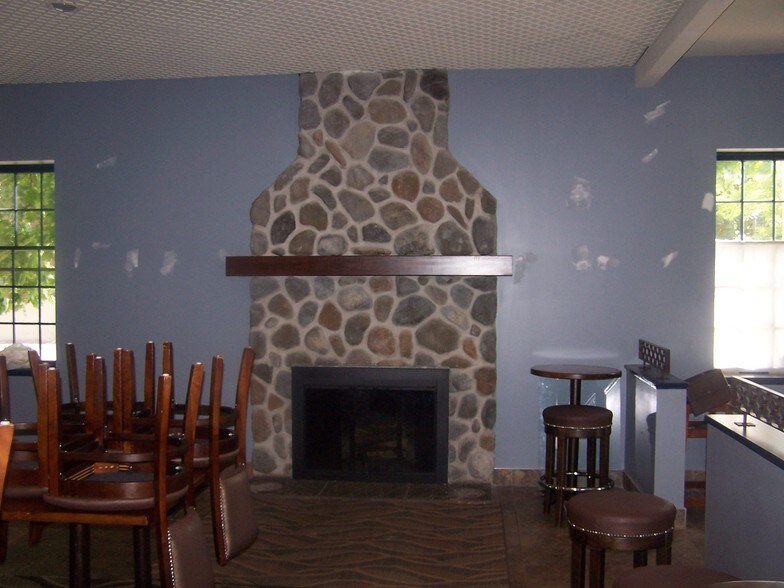 More Photos Of 14 S Main St, Pittsford Storefront Retail Office For Lease