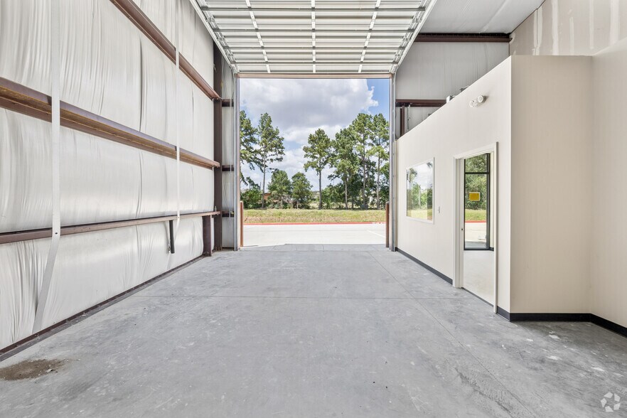 More Photos Of 12338 Spring Cypress Rd, Tomball Unknown For Lease