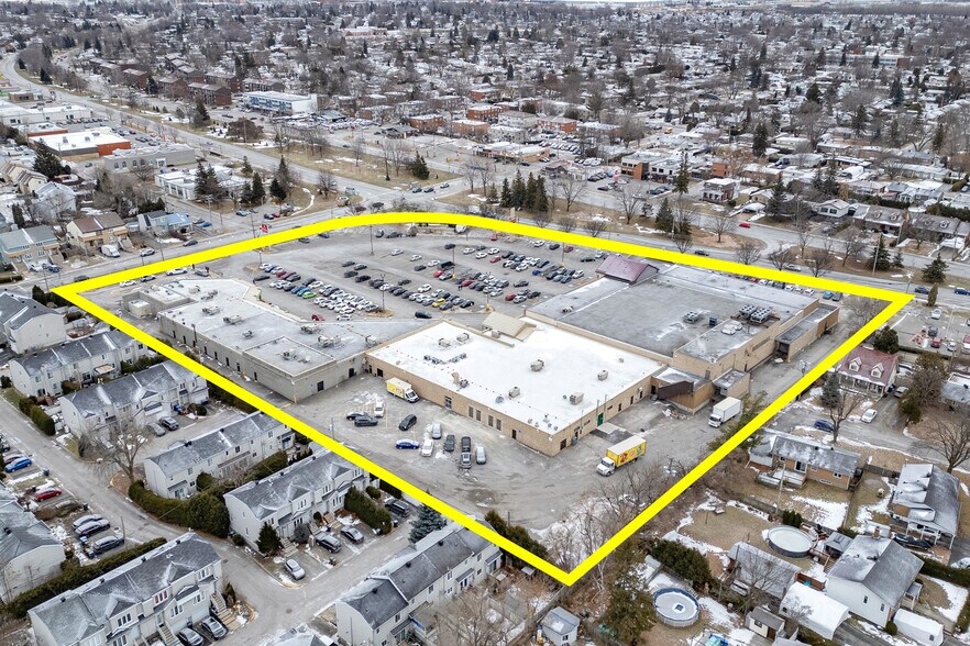 More Photos Of 3545 Boul Dagenais O, Laval Freestanding For Lease