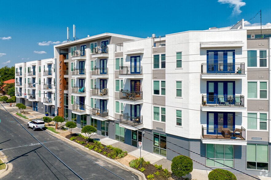 Primary Photo Of 5453 Burnet Rd, Austin Apartments For Lease