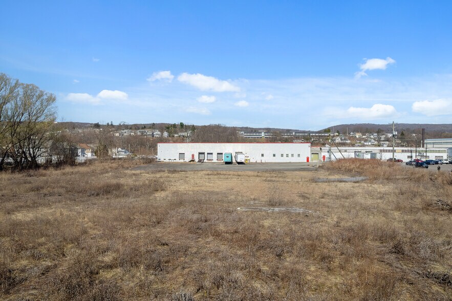 More Photos Of 232 Division St, Kingston Warehouse For Lease