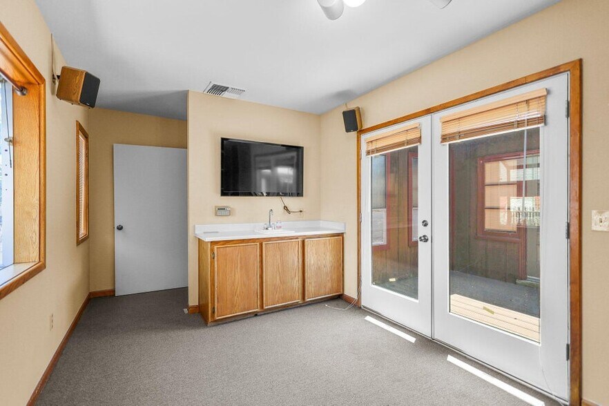 More Photos Of 1826 Sonoma St, Redding Healthcare For Sale