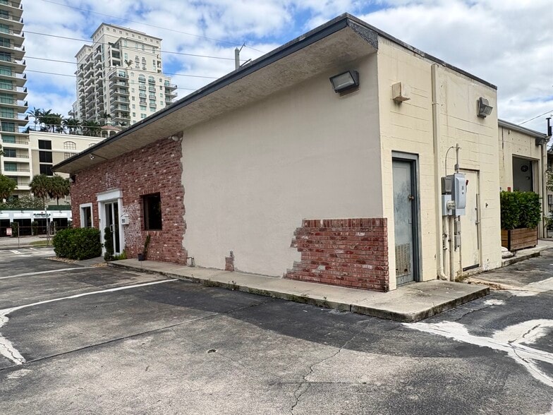 More Photos Of 700 W Las Olas Blvd, Fort Lauderdale Freestanding For Lease